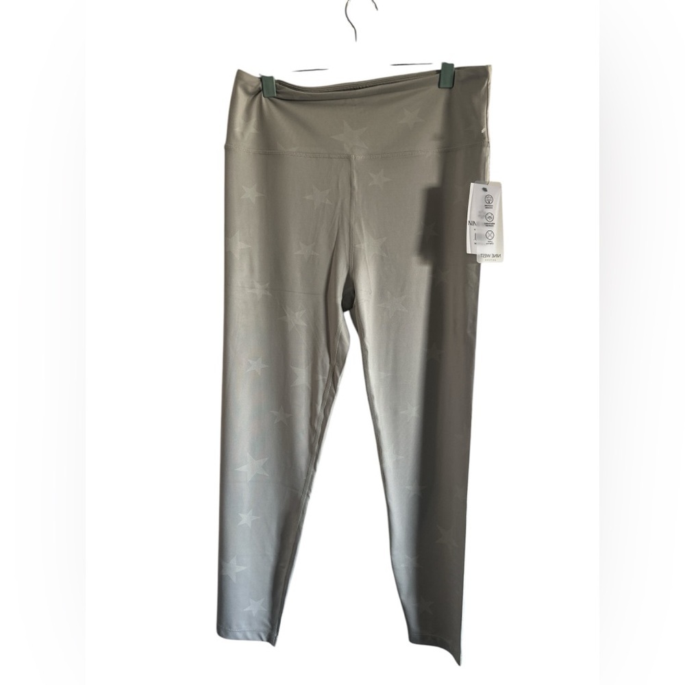 Nine West Active leggings size L
With Star Detail